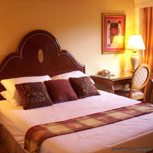 Golden Green Hotel By Oyo Charlotte Chambre photo