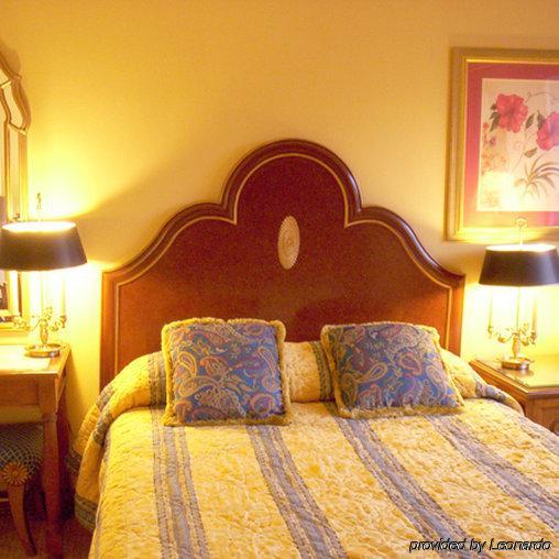Golden Green Hotel By Oyo Charlotte Chambre photo